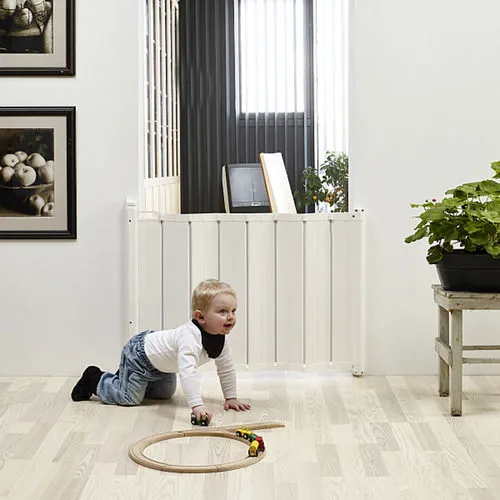 BabyDan Guard Me Retractable Gate - White