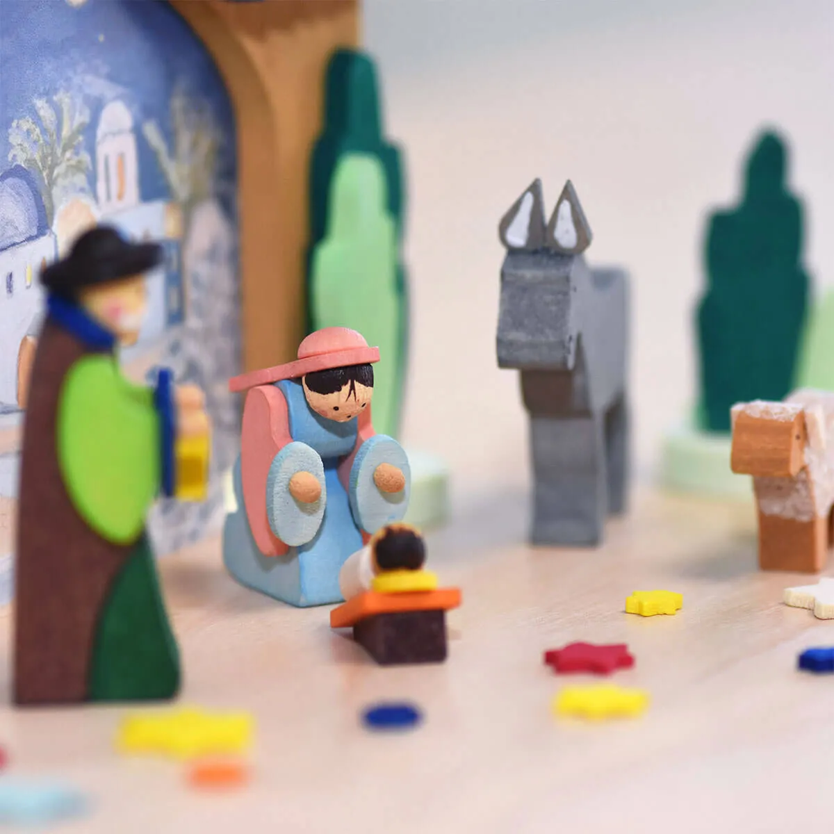 "Christmas on the Go"-A Miniature Nativity Set by Graupner Holzminiaturen