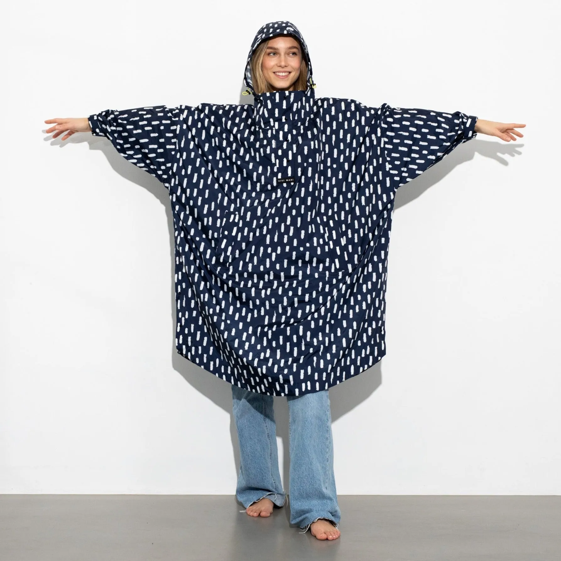 Raincoat drops navy/white