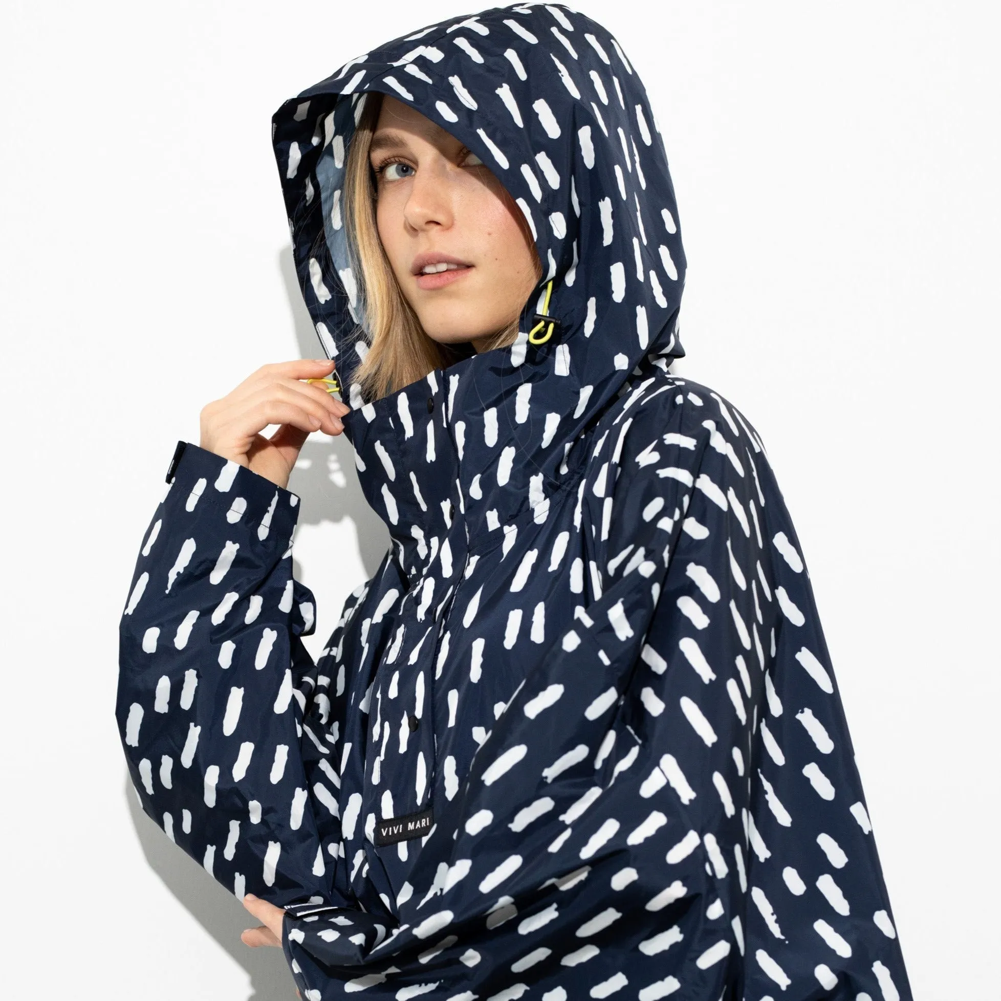 Raincoat drops navy/white